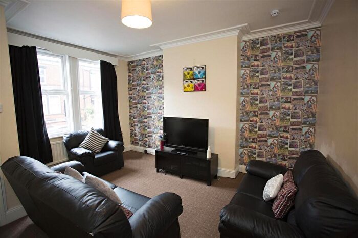 4 Bedroom Terraced House To Rent In Mayville Place, Hyde Park, Leeds, LS6