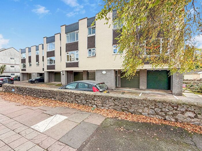 2 Bedroom Flat For Sale In New Road, Brixham, Devon, TQ5