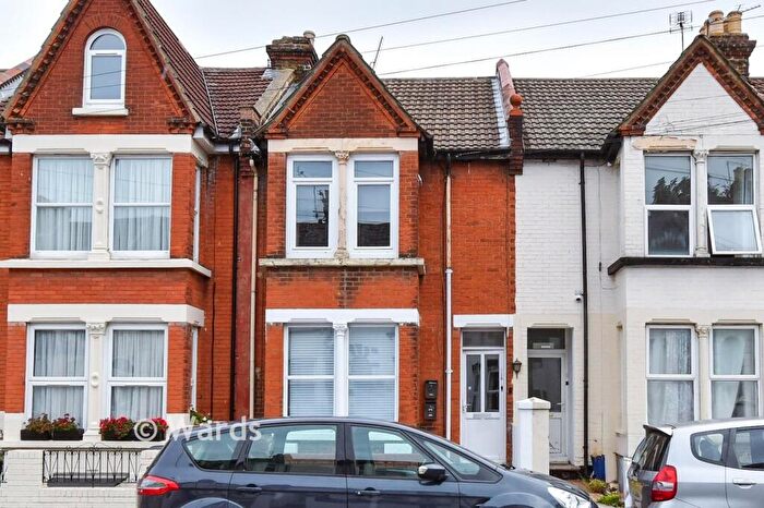 2 Bedroom Flat For Sale In Canterbury Street, Gillingham, Kent, ME7