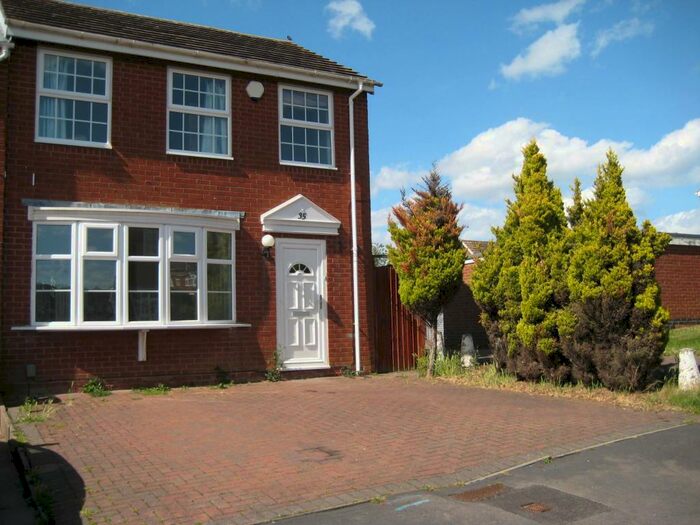 3 Bedroom Semi-Detached House To Rent In Charnwood Way, Leamington Spa, CV32