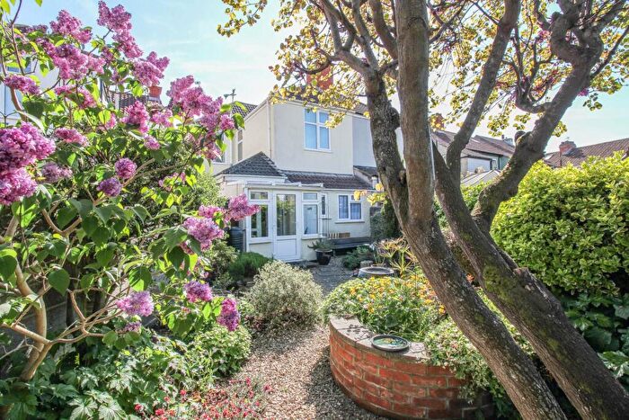 3 Bedroom Semi-Detached House For Sale In Totterdown Road**South Ward** Bedrooms**, BS23