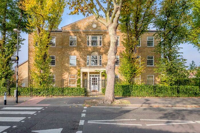 1 Bedroom Flat To Rent In Balaclava Road, Surbiton, KT6