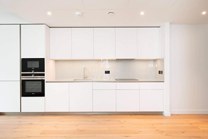 1 Bedroom Apartment To Rent In L-, Electric Boulevard, Battersea, SW11