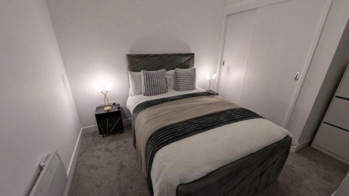 1 Bedroom Flat To Rent In Grapnel Apartments D, Furness Quay, M50