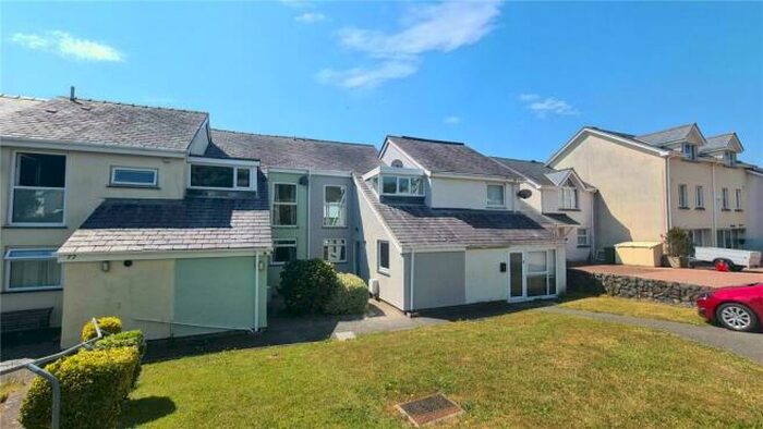 3 Bedroom Terraced House To Rent In Ffordd Glyder, LL56