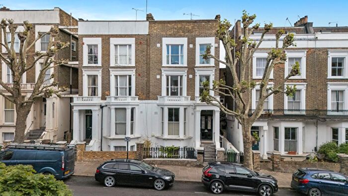 2 Bedroom Flat For Sale In Lady Margaret Road, Kentish Town, NW5