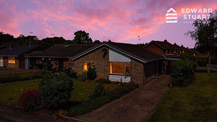 3 Bedroom Bungalow For Sale In The Gannocks, Orton Waterville, Peterborough, Cambridgeshire, PE2