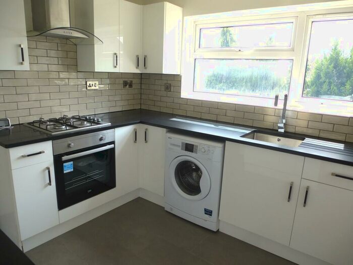 2 Bedroom Flat To Rent In Bean Close, St. Neots, PE19