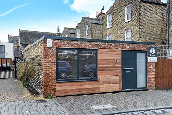 1 Bedroom Detached House To Rent In Tranmere Road, Earlsfield, SW18