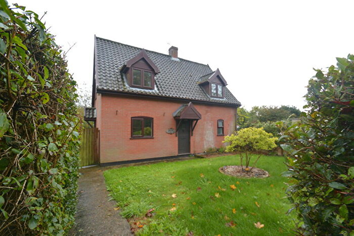 3 Bedroom Detached House To Rent In Norwich Road, Halesworth, IP19