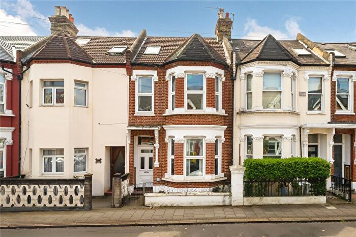 7 Bedroom House To Rent In Gaskarth Road, London, SW12