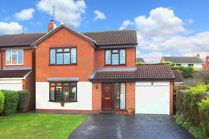 4 Bedroom Detached House To Rent In Rookery Rise, WV5