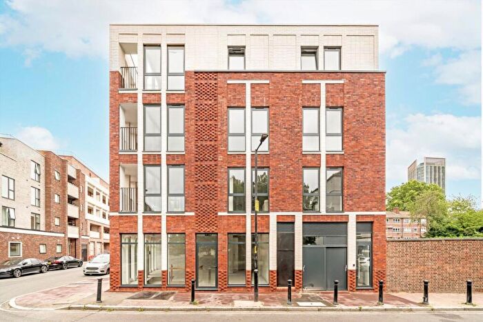 1 Bedroom Flat To Rent In Albion Street, Canada Water, SE16
