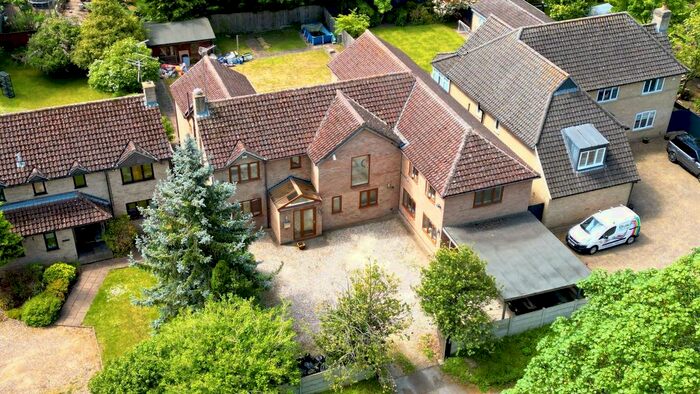 6 Bedroom Detached House For Sale In Ashley Road, Newmarket, CB8