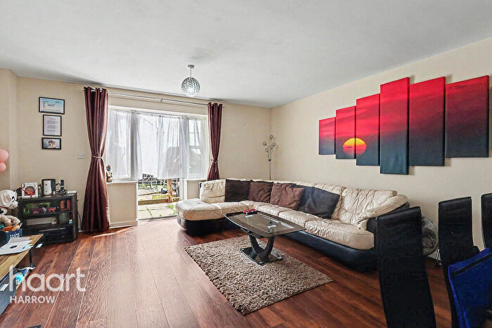3 Bedroom End Of Terrace House For Sale In Aspen Grove, Eastcote, HA5