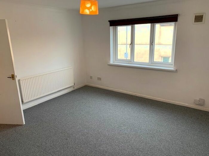 2 Bedroom Flat To Rent In Woodville Court, Woodville Road, Cathays, Cardiff, CF24