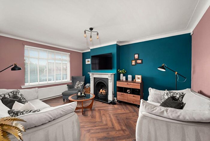 4 Bedroom Semi-Detached House For Sale In Hillside Road, Dundee, DD2