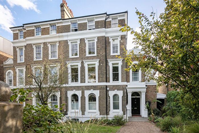 2 Bedroom Flat For Sale In Grove Park, Camberwell, SE5