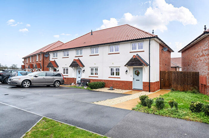 2 Bedroom End Of Terrace House For Sale In Eagle Road, Warminster, BA12