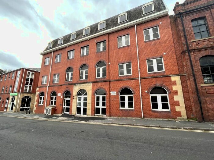 1 Bedroom Flat To Rent In Thornhill Street, Wakefield, WF1