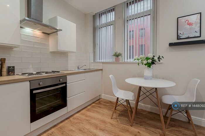 2 Bedroom Flat To Rent In Citrus House, Liverpool, L2