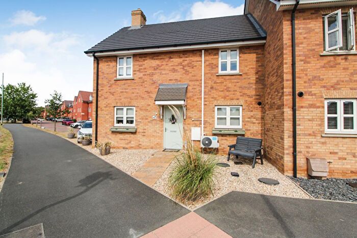 3 Bedroom End Of Terrace House For Sale In Foster Walk, New Cardington, MK42
