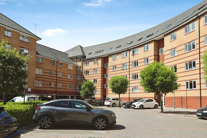 2 Bedroom Flat For Sale In St. Peters Street, Maidstone, Kent, ME16