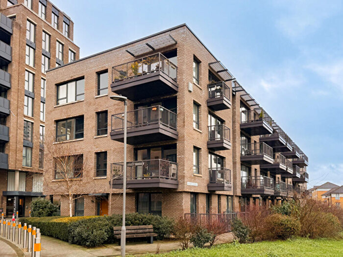 2 Bedroom Apartment For Sale In Winchester Square, Rotherhithe, SE8