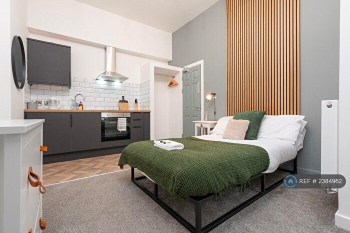 8 Bedroom Semi-Detached House To Rent In Gregory Boulevard, Nottingham, NG7