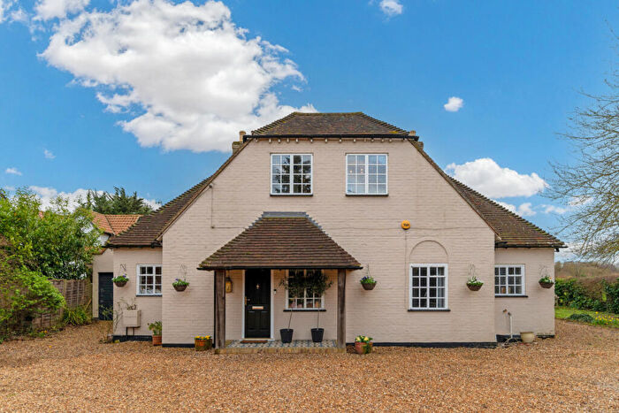5 Bedroom Detached House For Sale In Marlow Road Bourne End, Buckinghamshire, SL8