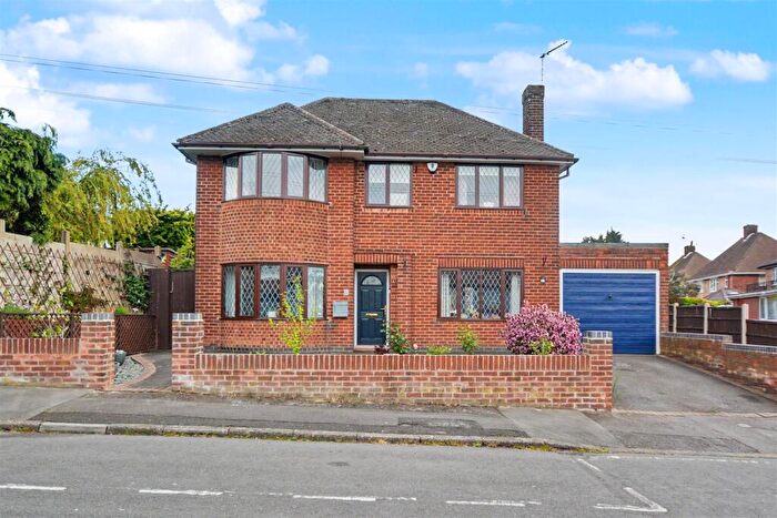 4 Bedroom Detached House For Sale In Moss Road, Ilkeston, DE7