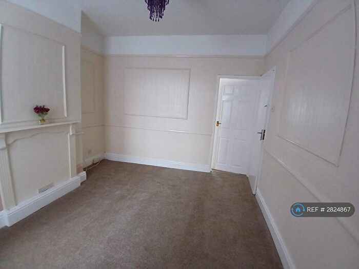 1 Bedroom Flat To Rent In Seaview Street, Cleethorpes, DN35