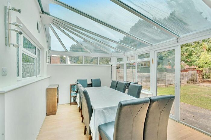 3 Bedroom End Of Terrace House For Sale In Fairmead Crescent, Edgware, HA8