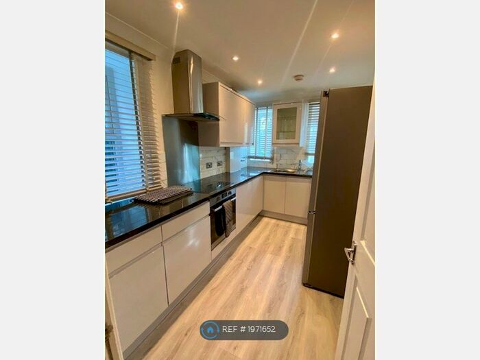 2 Bedroom Flat To Rent In Parchmore Road, Thornton Heath, CR7