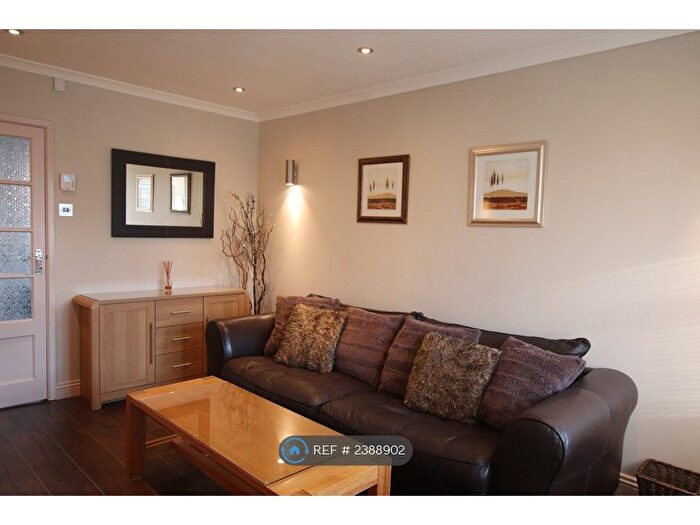 2 Bedroom End Of Terrace House To Rent In Windmill Court, Newcastle Upon Tyne, NE2