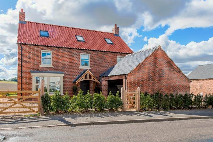 6 Bedroom Detached House For Sale In High Street, Scampton, Lincoln, LN1