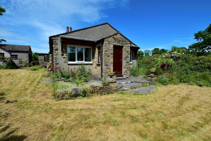 3 Bedroom Detached Bungalow For Sale In Combs, High Peak, SK23