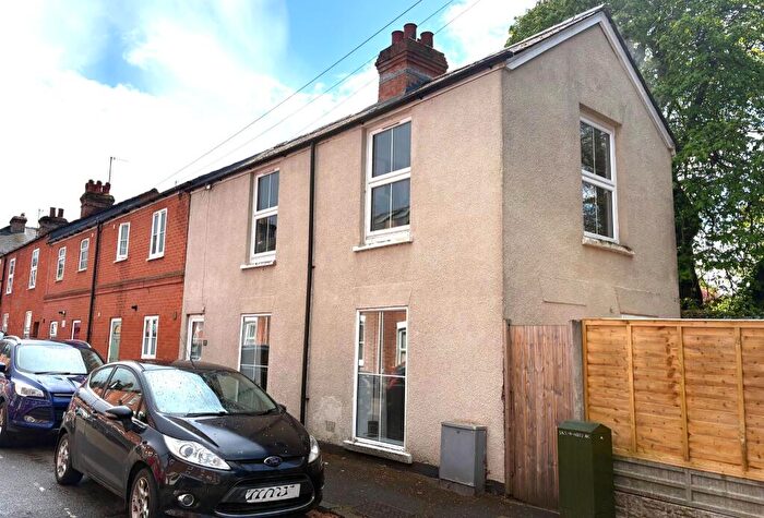 2 Bedroom End Of Terrace House For Sale In College Street, Salisbury, SP1