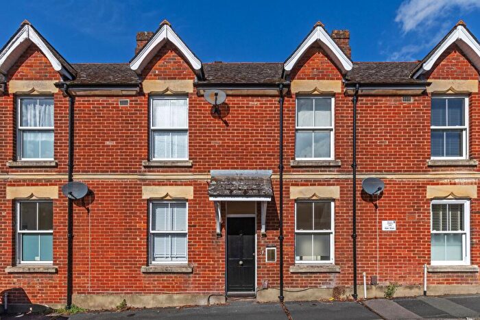1 Bedroom Flat To Rent In Highcliffe Road, Winchester, SO23