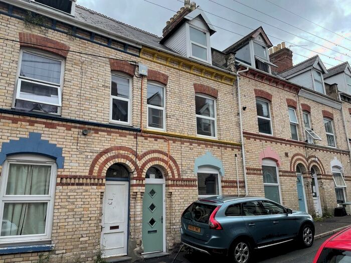 1 Bedroom Flat To Rent In Sunflower Road, Barnstaple, EX32