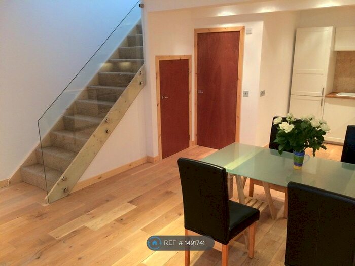 2 Bedroom Flat To Rent In Pleasance, Edinburgh, EH8