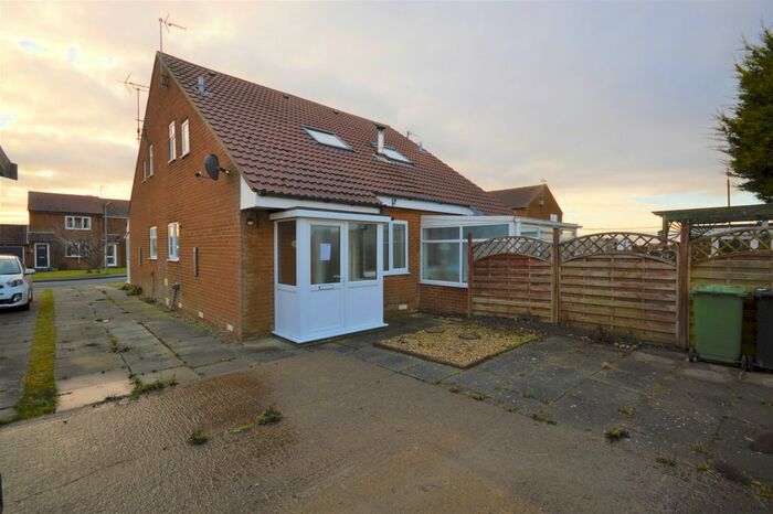 1 Bedroom Semi-Detached House To Rent In Cherry Tree Drive, Filey YO14