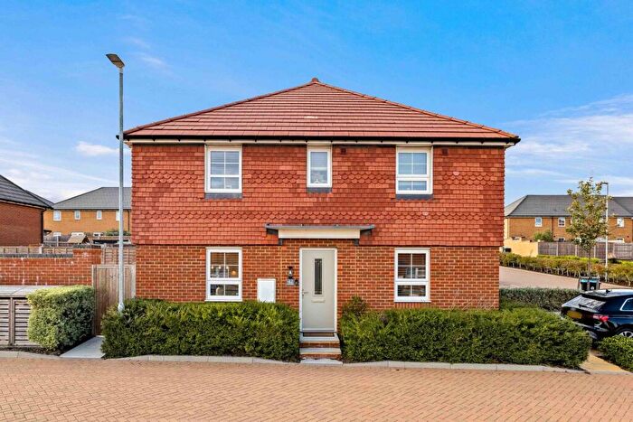 3 Bedroom Semi-Detached House For Sale In Skylark Lane, Whitfield, Dover, CT16