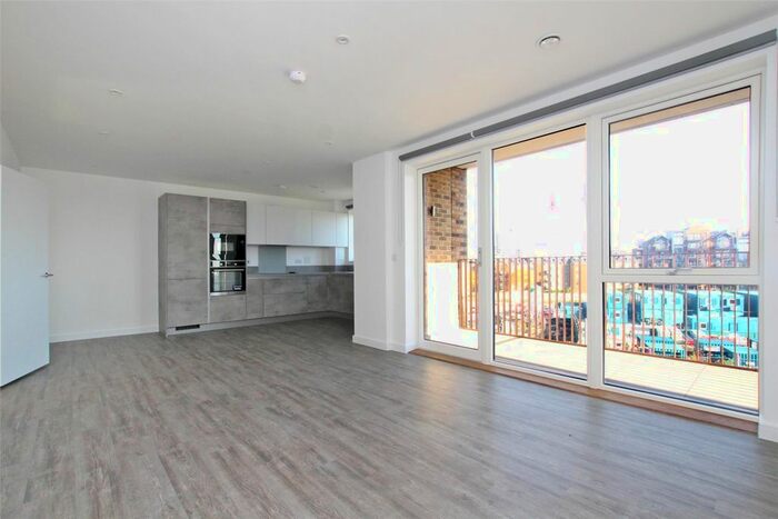 2 Bedroom Flat To Rent In Fauna House, Fresh Wharf Road, Barking IG11