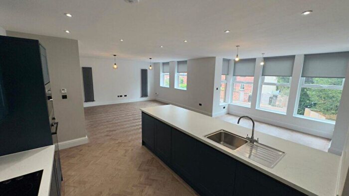 2 Bedroom Flat To Rent In Flat, Claremont Drive, Headingley, Leeds, LS6