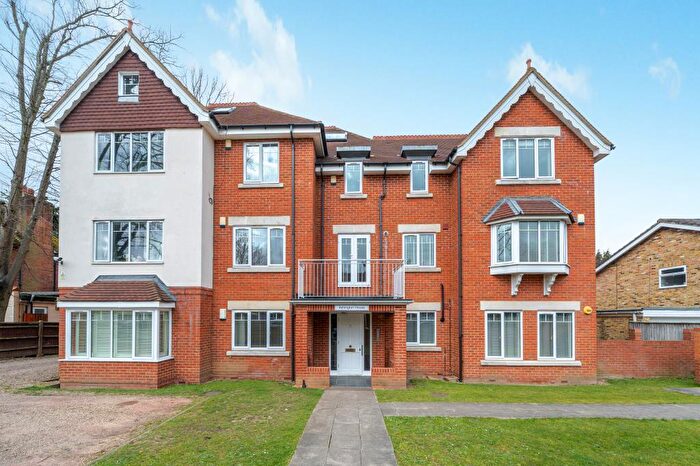2 Bedroom Apartment To Rent In Boyn Hill Avenue, Maidenhead, SL6
