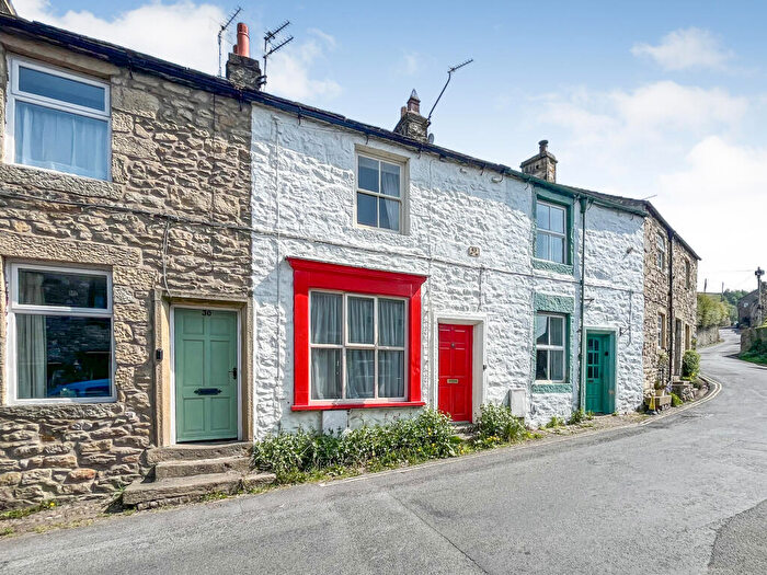 2 Bedroom Terraced House To Rent In Victoria Street, Settle, North Yorkshire, BD24