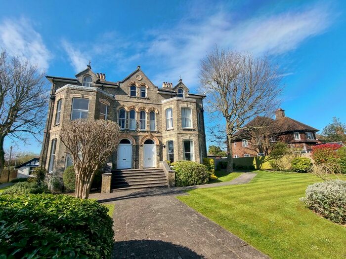 1 Bedroom Flat To Rent In Elm Grove Road, Salisbury, SP1