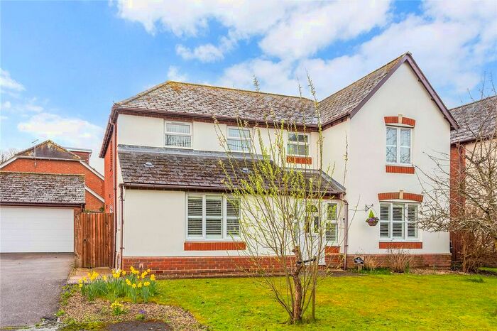 5 Bedroom Detached House For Sale In Cranham Avenue, Billingshurst, West Sussex, RH14