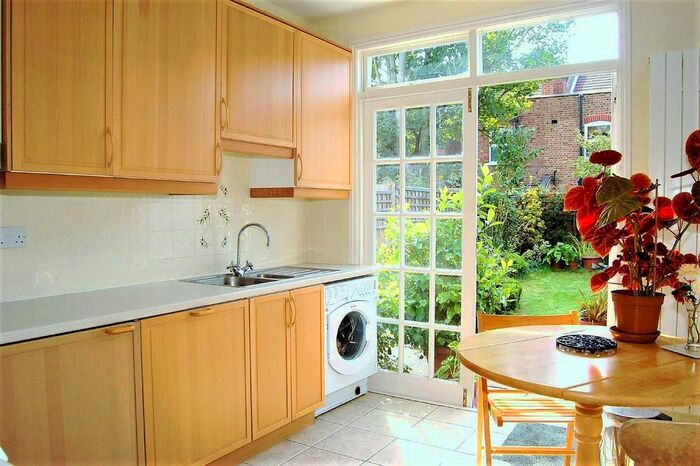 3 Bedroom Semi-Detached House For Sale In Warren Road, Colliers Wood, London, SW19